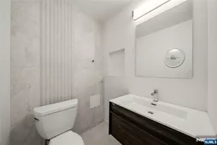 200 Old Palisade Road 25D, Fort Lee, NJ 07024 - Photo 17