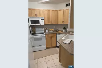 1450 Palisade Avenue 3M #3M, Fort Lee, NJ 07024 - Photo 9