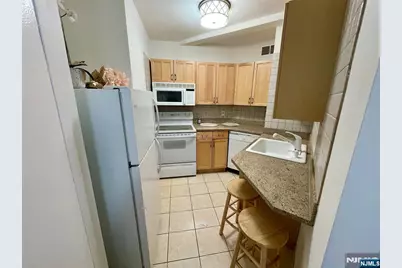 1450 Palisade Avenue 3M #3M, Fort Lee, NJ 07024 - Photo 13