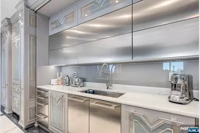 1512 Palisade Avenue 20Ar-Ph #20AR-PH, Fort Lee, NJ 07024 - Photo 17