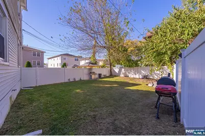 17 Cottage Place, East Orange, NJ 07017 - Photo 15