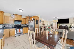42 Randolph St, Carteret, NJ 07008 - Photo 23