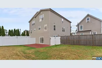 42 Randolph Street, Carteret, NJ 07008 - Photo 37