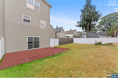 42 Randolph Street, Carteret, NJ 07008 - Photo 39