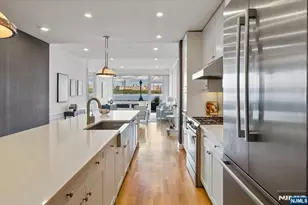 9 Somerset Ln 118, Edgewater, NJ 07020 - Photo 11