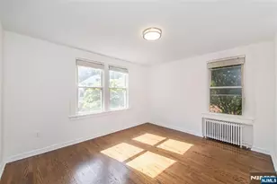 331 Diamond Bridge Ave, Hawthorne, NJ 07506 - Photo 11