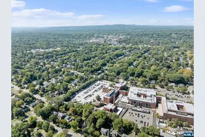 429 Fairway Road, Ridgewood, NJ 07450 - Photo 9