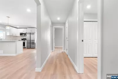 539 Undercliff Avenue 4 #4, Edgewater, NJ 07020 - Photo 11