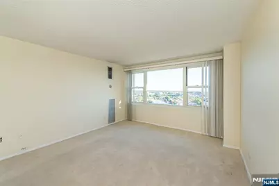 555 North Avenue 21U #21U, Fort Lee, NJ 07024 - Photo 17