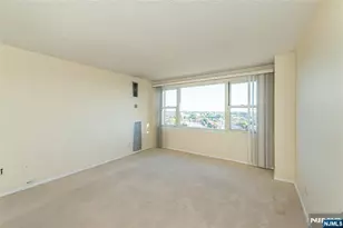 555 North Ave 21U, Fort Lee, NJ 07024 - Photo 17