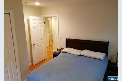 9 Burlington Place, Fair Lawn, NJ 07410 - Photo 11