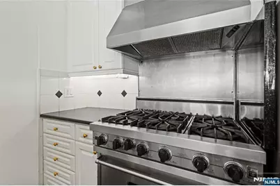 7004 Boulevard East 26D #26D, Guttenberg, NJ 07093 - Photo 11