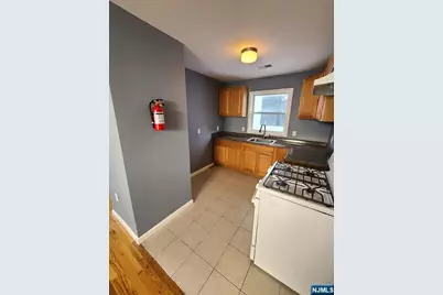 51 Godwin Avenue, Paterson, NJ 07501 - Photo 9