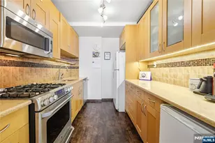 3 Horizon Road 606, Fort Lee, NJ 07024 - Photo 9