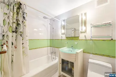 3 Horizon Road 606 #606, Fort Lee, NJ 07024 - Photo 19