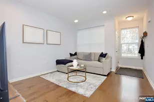 4 Masterson Ct 4, Waldwick, NJ 07463 - Photo 5