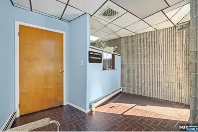 647 Anderson Avenue, Cliffside Park, NJ 07010 - Photo 13