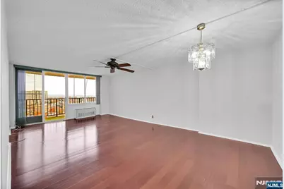 300 Winston Drive C1601 #C1601, Cliffside Park, NJ 07010 - Photo 9