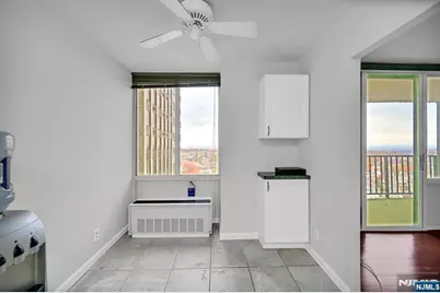 300 Winston Drive C1601 #C1601, Cliffside Park, NJ 07010 - Photo 17