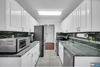 300 Winston Drive C1601 #C1601, Cliffside Park, NJ 07010 - Photo 19