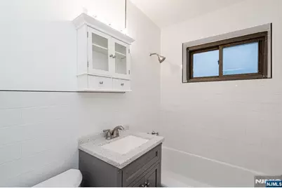 3051 Edwin 1B #1B, Fort Lee, NJ 07024 - Photo 9