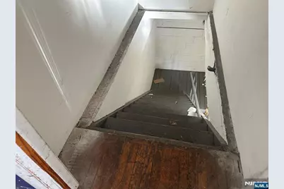 10 Dell Glen 2nd Floor #2nd floor, Lodi, NJ 07644 - Photo 7