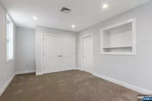 5401 Rio Vista Dr, Mahwah, NJ 07430 - Photo 13