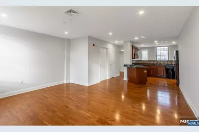 5401 Rio Vista Drive, Mahwah, NJ 07430 - Photo 9