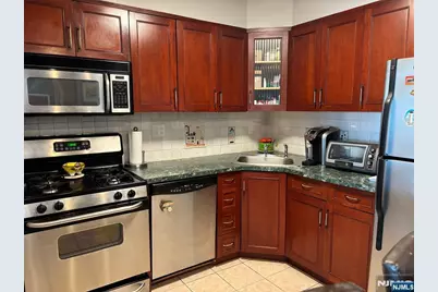 2000 Linwood Avenue 14Y #14Y, Fort Lee, NJ 07024 - Photo 3