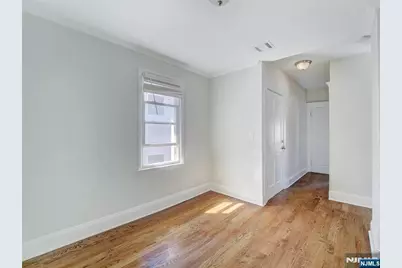 222 Lafayette Avenue Floor 2 #Floor 2, Lyndhurst Township, NJ 07071 - Photo 5