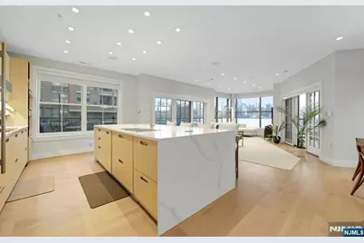 22 Ave At Port Imperial 114 #114, West New York, NJ 07093 - Photo 5