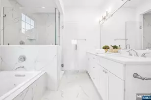 11 Gabriel Ct 11, Paramus, NJ 07652 - Photo 27