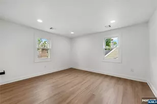 510 Halsted St, East Orange, NJ 07018 - Photo 9