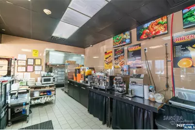 108 Jabez, Newark, NJ 07105 - Photo 17