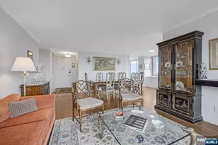 1600 Parker 17H, Fort Lee, NJ 07024 - Photo 9