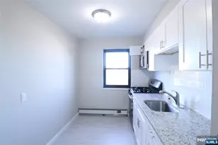 2335 Hudson Terrace E6, Fort Lee, NJ 07024 - Photo 9