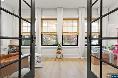 11 W Gouverneur Avenue, Rutherford, NJ 07070 - Photo 3