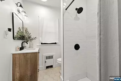 11 W Gouverneur Avenue, Rutherford, NJ 07070 - Photo 25