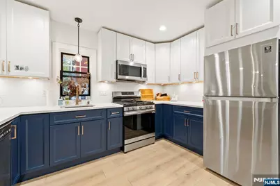 11 W Gouverneur Avenue, Rutherford, NJ 07070 - Photo 11