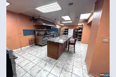 425 Jefferson Street, Orange, NJ 07050 - Photo 13