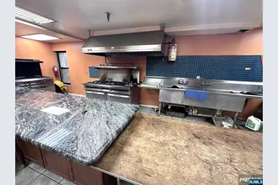 425 Jefferson Street, Orange, NJ 07050 - Photo 11