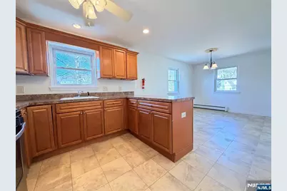 61 Star Lake Road 2 #2, Bloomingdale, NJ 07403 - Photo 7