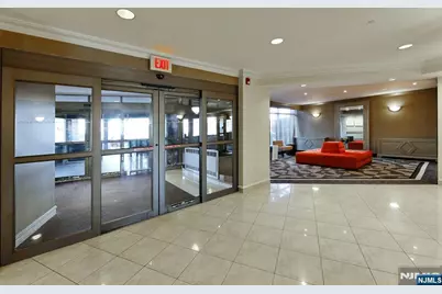 2200 N Central Road 10 J #10 J, Fort Lee, NJ 07024 - Photo 3