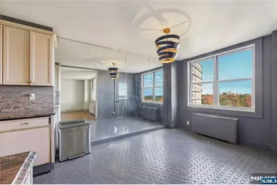 2200 N Central Road 10 J #10 J, Fort Lee, NJ 07024 - Photo 13