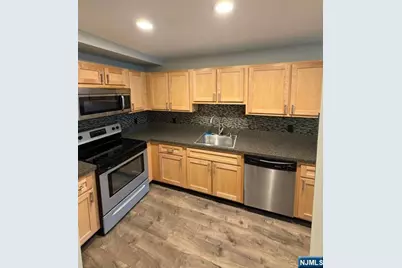 115 Polifly Road 5D #5D, Hackensack, NJ 07601 - Photo 5