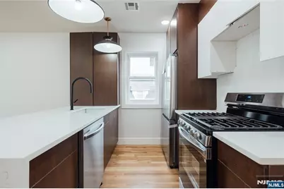 90 Hollywood Avenue 2 #2, East Orange, NJ 07018 - Photo 5