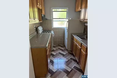 476 Washington Avenue 2 #2, Hackensack, NJ 07601 - Photo 9