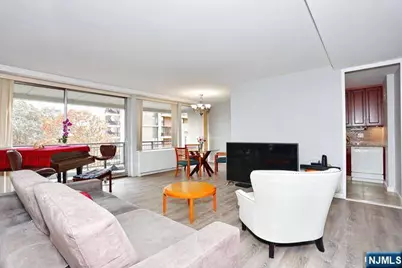 2 Horizon Road 404 #404, Fort Lee, NJ 07024 - Photo 9