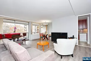 2 Horizon Road 404, Fort Lee, NJ 07024 - Photo 9