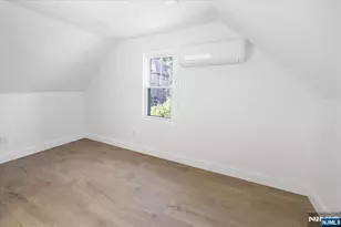 46 Garden Pl, Edgewater, NJ 07020 - Photo 23